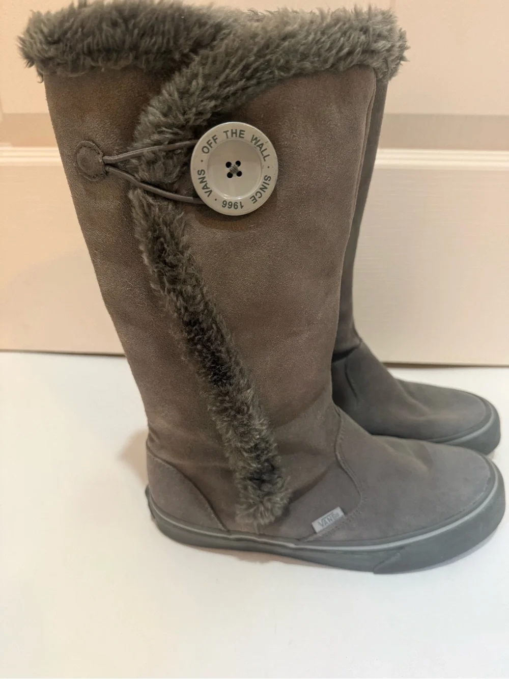 Vans Phoebe Women's Tall Faux-Fur Trim Suede Winter Boots in Gray